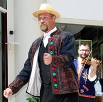 László